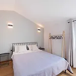Kanoni Garden House